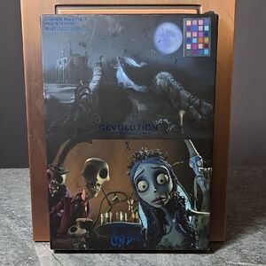 Revolution Eyeshadow Palette - Vibrant Colors